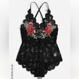 SHEIN Criss Cross Scalloped Trim Lace Teddy